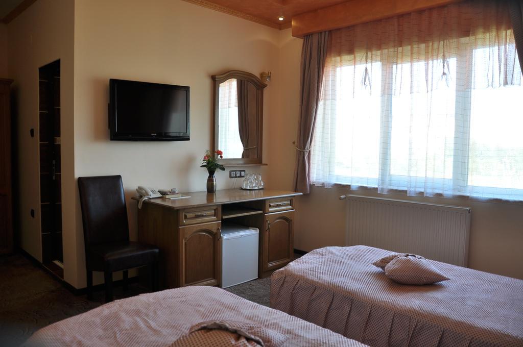 Pensiunea Milexim Cîmpia Turzii Quarto foto